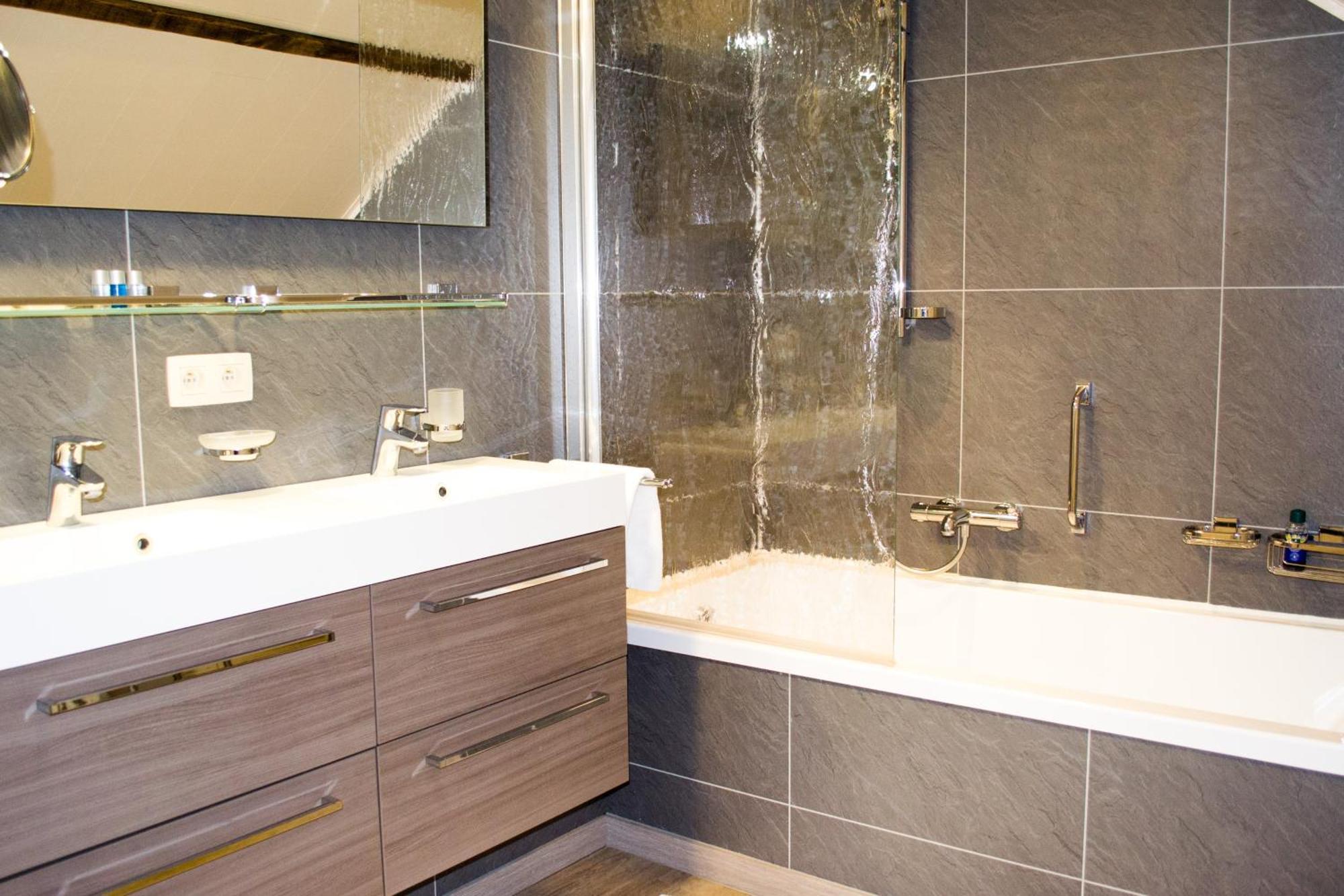 B&B Ter Gracht Wevelgem Room photo